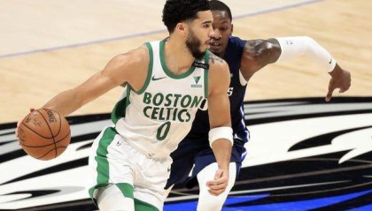 多多28-杰伦塔图姆携手围全明星 双探花却高兴不起来