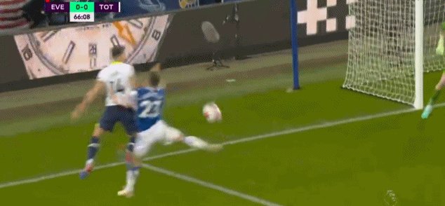 1680562066058049223.gif 热刺点球.gif